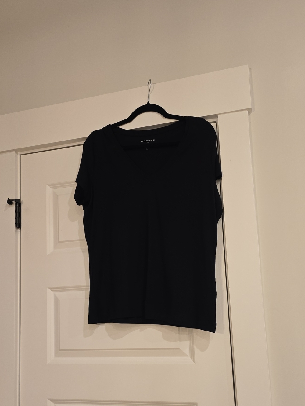 Banana Republic Black V-Neck Short Sleeve Tee